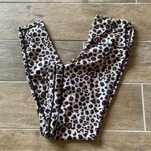 Colorfulkoala Cheetah Leggings